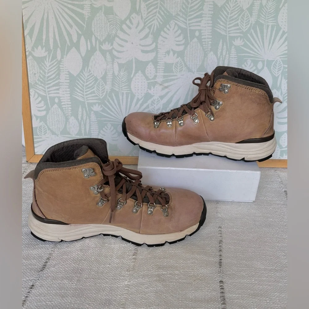 Danner Mountain 600 4.5 Leather Hiking Boots Faded Saddle Tan #62246 Size 10.5D